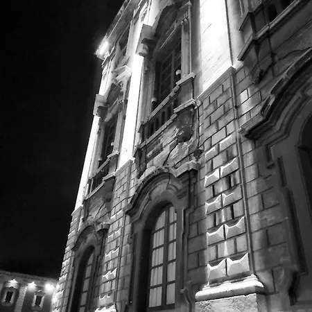 Apartment Il Letto Sotto Il Tetto Catania